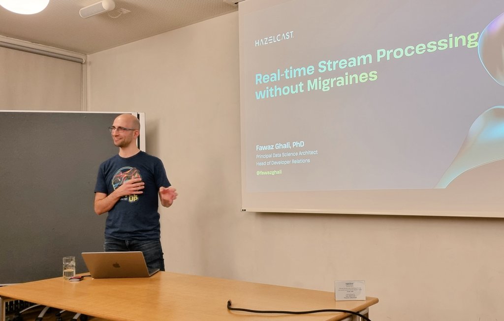 Many thanks to @FawazGhali from @hazelcast for showing us in the @jugch Bern tonight how to do real-time stream processing without migraines. It was a pleasure to have you here.