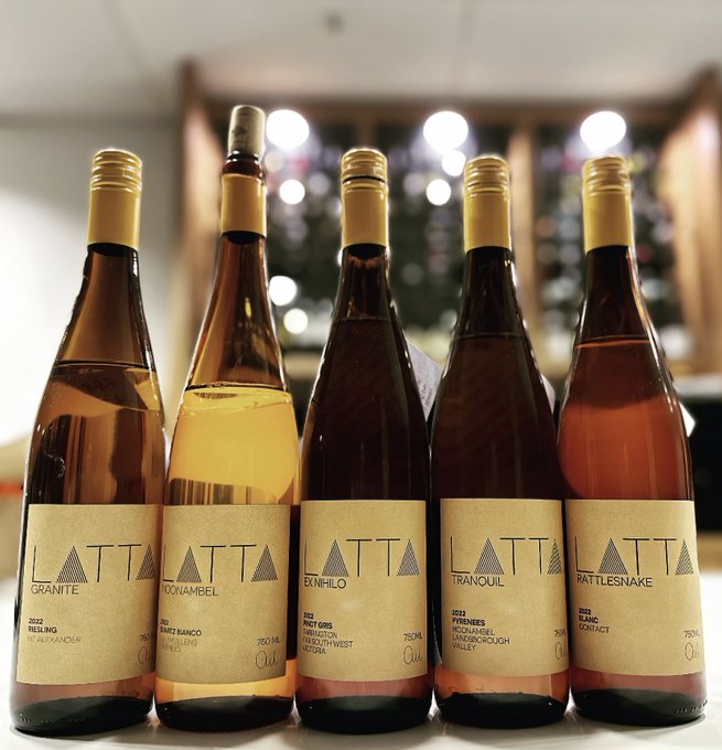 Our Wine Choice this week is the Veronica Ortega Mencia Bierzo ROC 2020. Hailing from very old vine parcels, it boasts great freshness, with a stemmy, floral lift imparted by whole bunches adding texture to the round, fleshy palate.