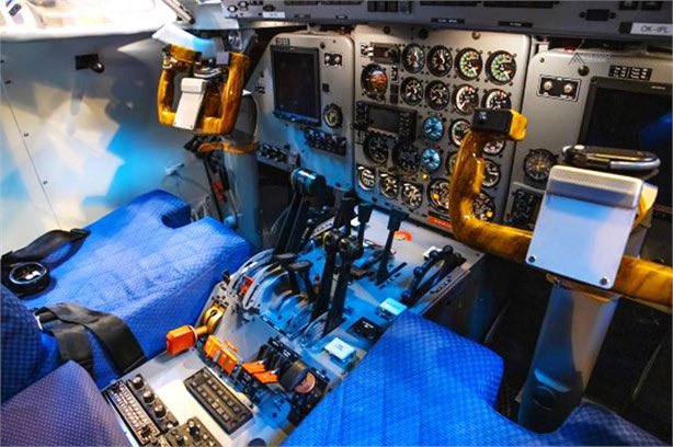 2011 LET L-410 UVP-E20
Los verdaderos Annoboneses(los que viven en Annobón) siempre han apoyado al PDGE, lo vi desde niño. 19 pasjros.
SI SE COMPRASE ESE AVIÓN PARA LOS VIAJES DESDE LA CAPITAL DE GUINEA ECUATORIAL A ANNOBON CON ESCALA EN SAO TOME Y PRÍNCIPE SERÍA UNA GRAN AYUDA.