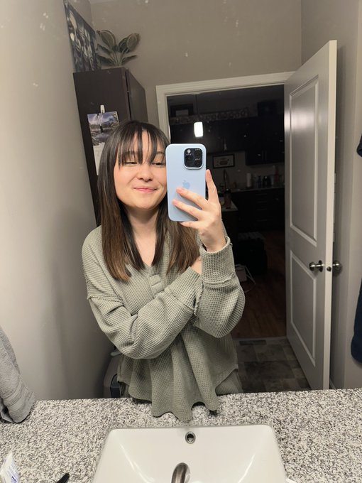 Watch emily 🩷🧡🩵💜's leaked NSFW photo on TwXstars