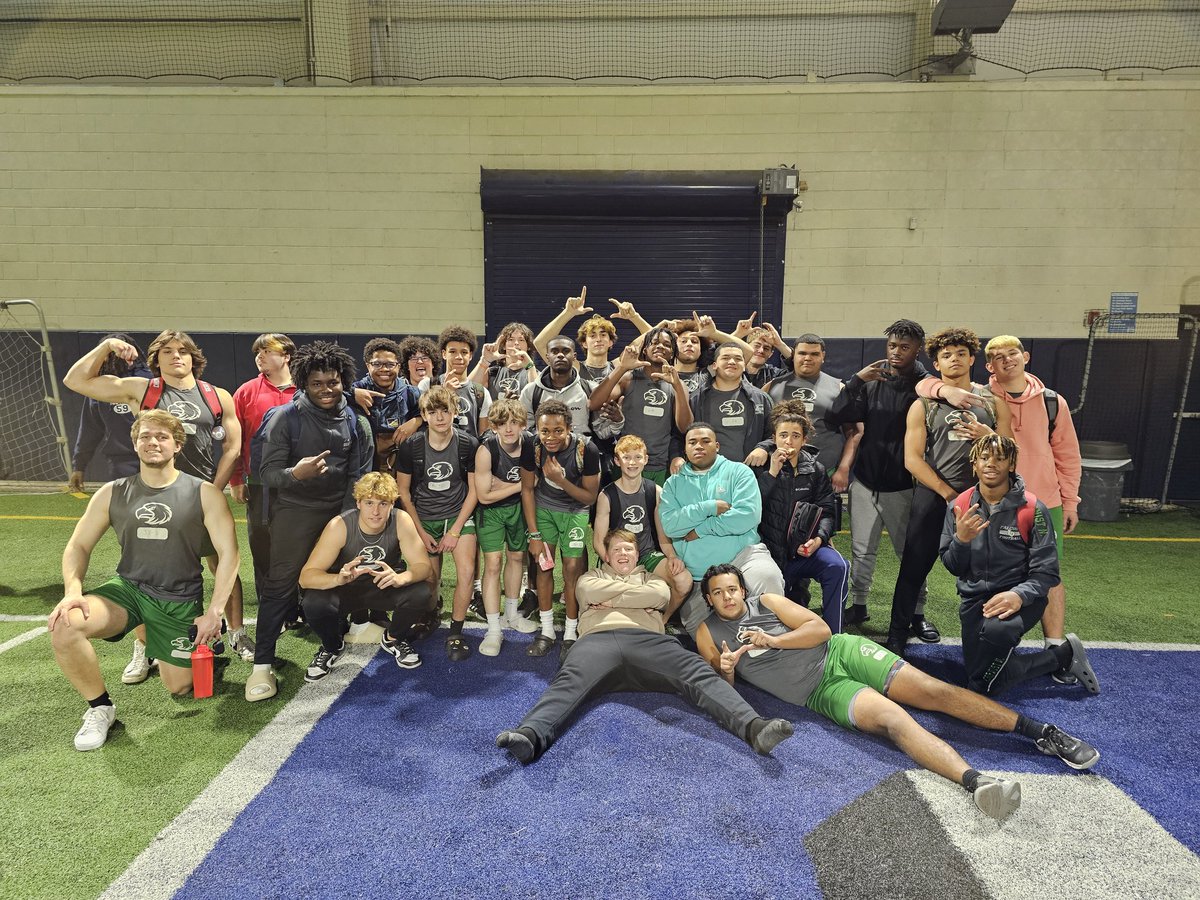 Future is bright with this group. Lake Dallas Powerlifting @ LD Bell High tonight and all these guys represented. Great job Falcons.
<a href="/recruitLD/">Lake Dallas Football</a> <a href="/YoungyoungCoach/">Coach YoungYoung</a> @