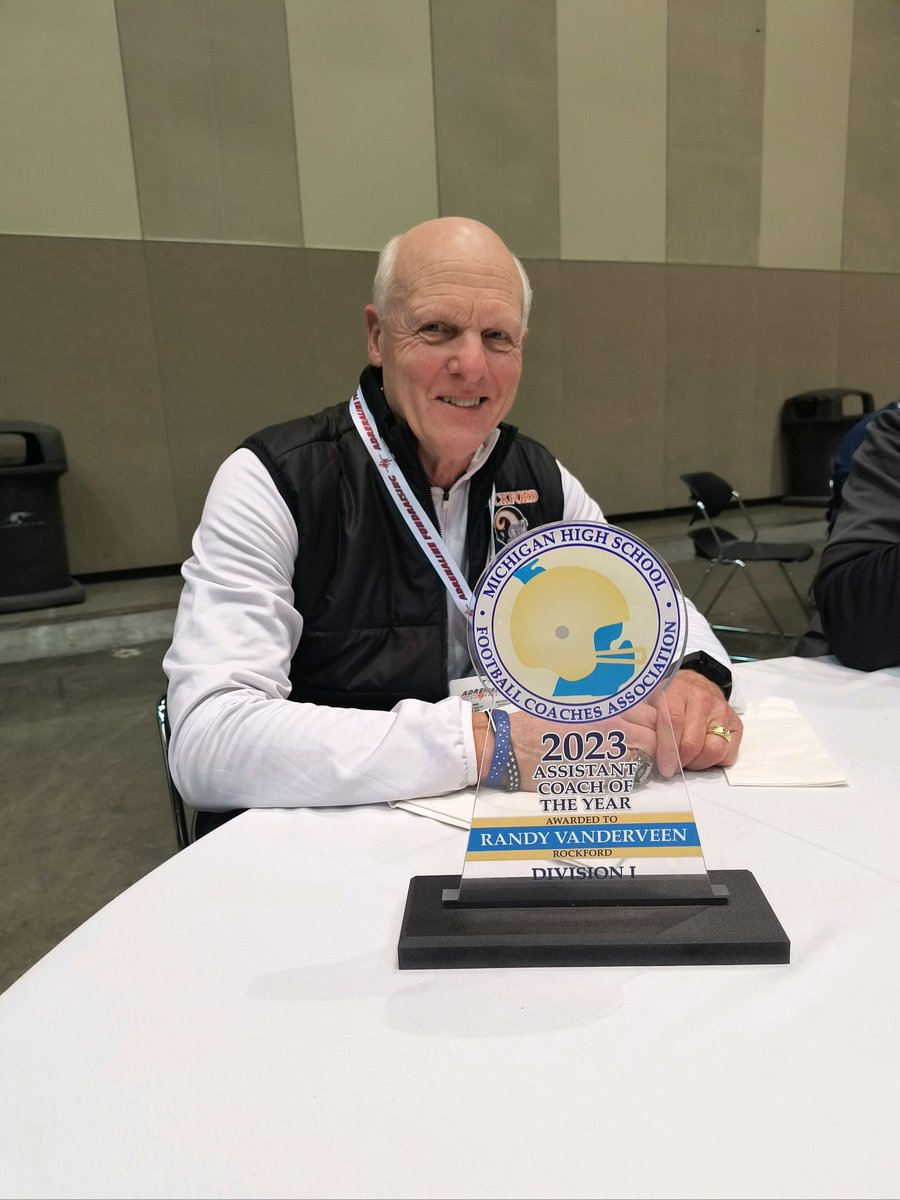 Coach Randy VanderVeen is the Assistant coach of the year!