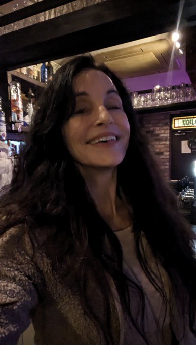 What's got me grinning in this picture?  A. Buzzed B. Got fingered in the bathroom C. Favorite song playing<a href="/tag/onmfc"class="tags"><span>#onmfc</span></a>