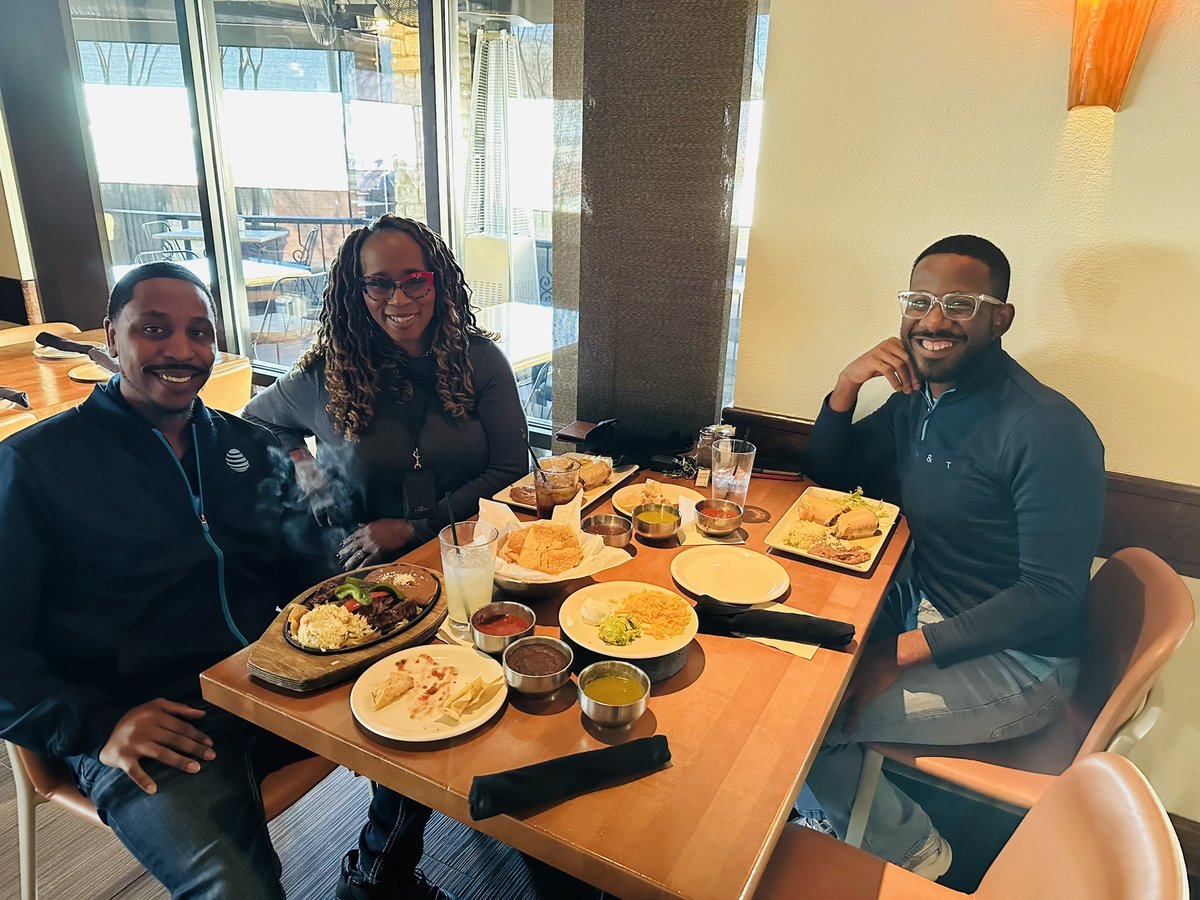 Thank you @Mariamuse22 for visiting today! I appreciate the convo we had at Gloria’s! It’s always good to catch up with you, I’m glad to see your progress and I’m looking forward to seeing more of your achievements! 🏆🔥 #NTX #ATTLIFE <a href="/dbustamante1210/">David Bustamante</a> <a href="/SaidySantiago/">Saidy Santiago</a> <a href="/TJBowersNTX/">TJ Bowers</a>