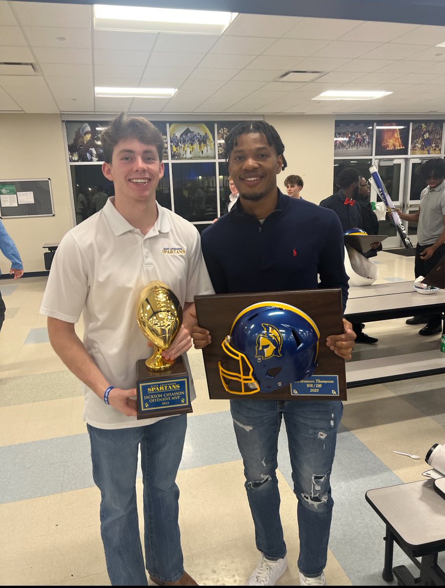 End of the year banquet with my dawg <a href="/BrennonT_/">Brennon Thompson🃏</a> . Blessed