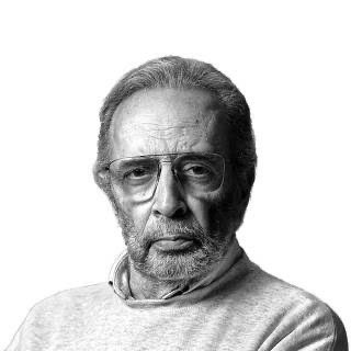 “O golpismo sobreviveu e se impôs a todas as constituições desde a 1ª da República, exceto a atual. O golpismo é armado, é rico e tem força política. Mas, para detê-lo, não é o caso de dúvida entre punir e apaziguar: é só aplicar a lei, sem medo nem discussão.”

Jânio de Freitas