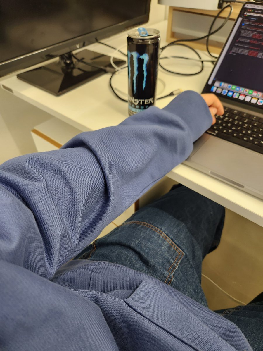 DevGGDok's tweet image. 아르체타 입고 출근한 나