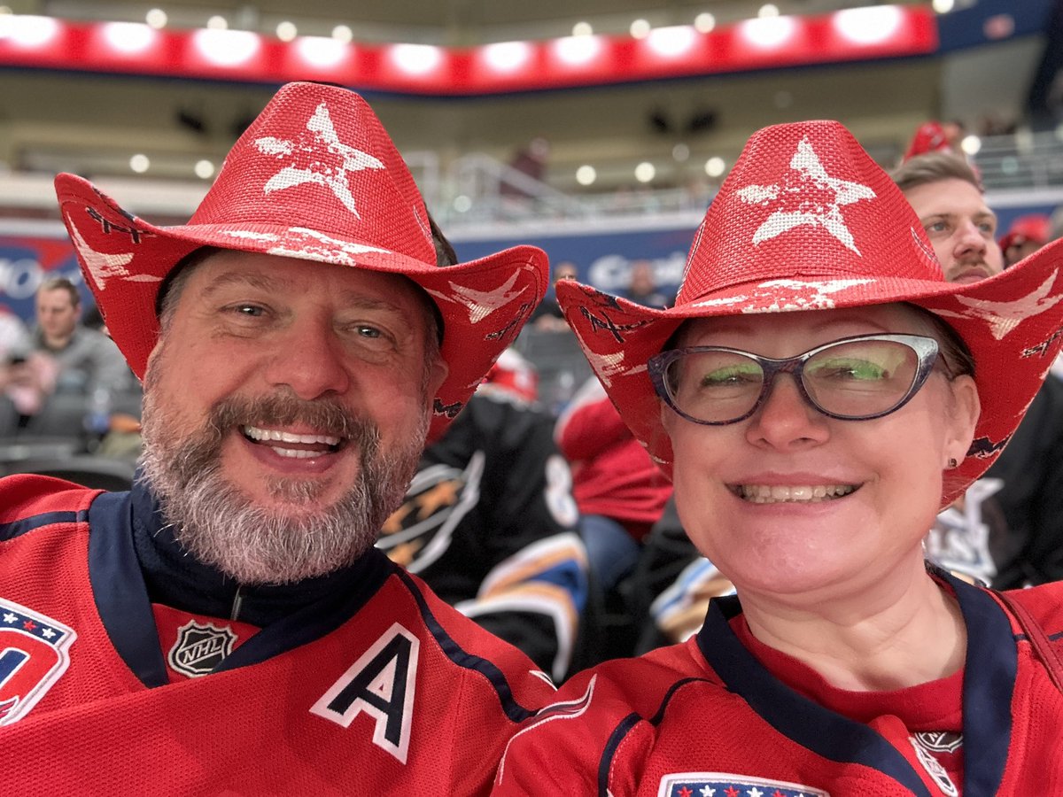 Obligatory <a href="/Capitals/">Washington Capitals</a> game #ussie. #countrymusicnight #allcaps #capsblues