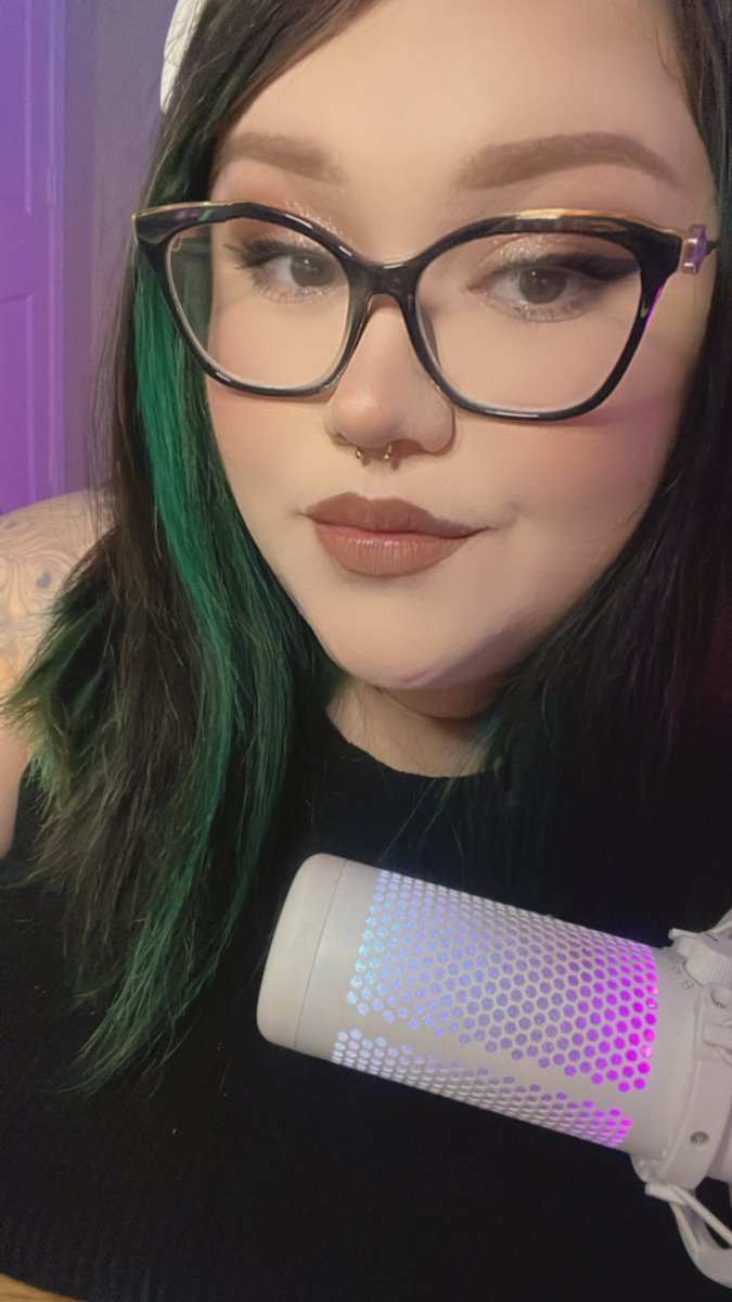 Going live on twitch! Twitch.tv/cheekxxxx