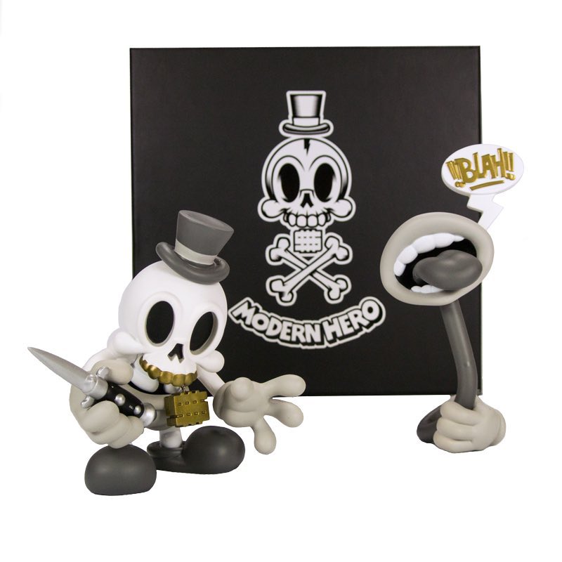 #MODERNHERO deluxe vinyl figure. Tons of articulation  and accessories. Premium die-cut foam packaging to keep him safe. Only a few left in stock! #designervinyl #arttoys #LimitedEdition madtoystore.com/product/modern…