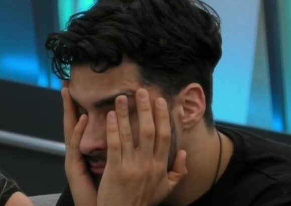 softisimaa's tweet photo. yo viendo como jhonatan se presta para el defender lo indefendible para poder integrarse a esa manada de hienas #TierraBrava #TierraBrava13 https://t.co/TtfmxZjNkh