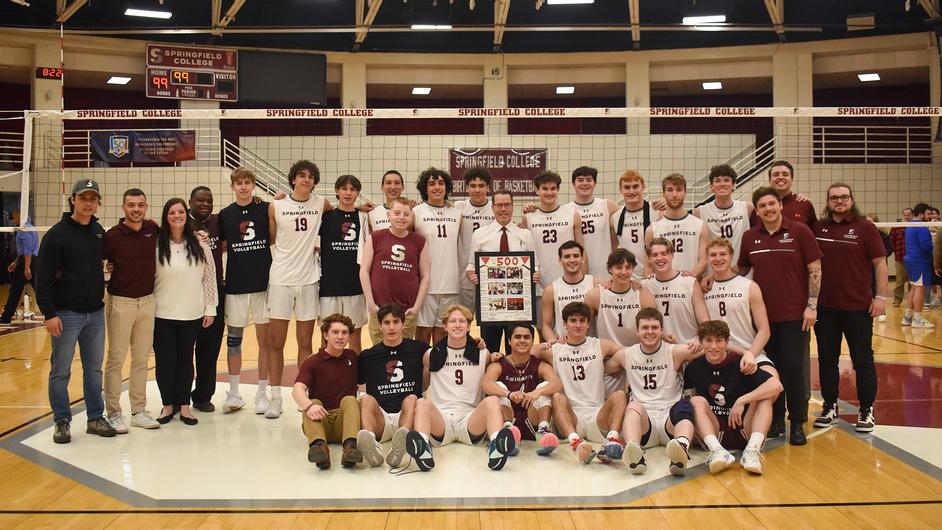 Charlie Sullivan Records 500th Career Victory in #SpringfieldCollege Men's Volleyball Sweep of Emmanuel tinyurl.com/yvfzswps #d3vb #ncaad3 

🔻Sullivan became 10th NCAA MVB Coach to Reach 500 wins
🔻Pride def. Saints 25-19, 25-14, 25-16
🔻Levinson tallied 11 kills for Pride