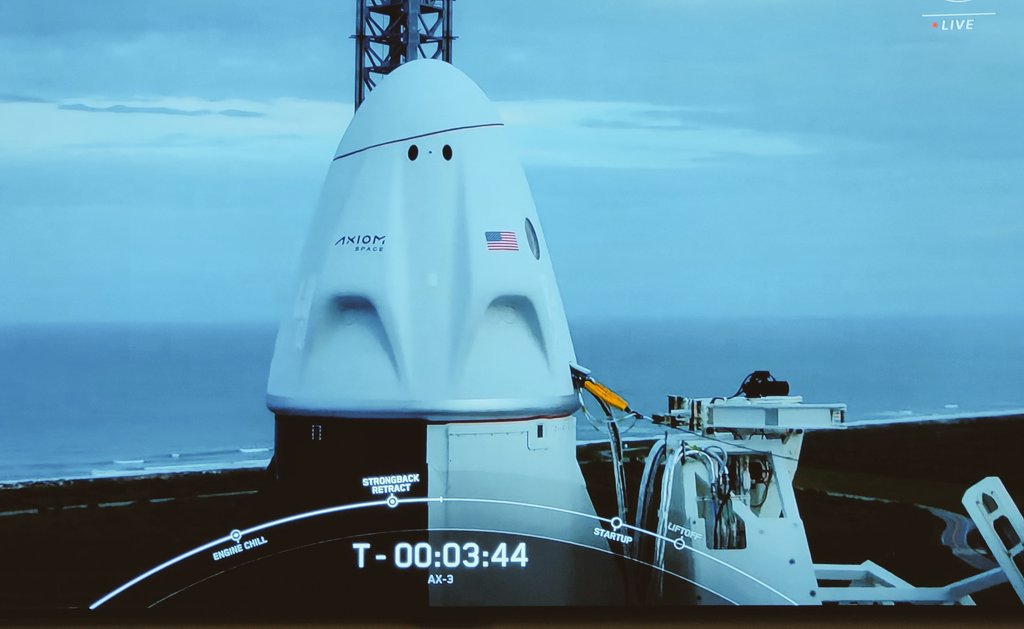 88JSC's tweet photo. Look at this cute little guy!
#Ax3 🐲 😍 👻 🚀 https://t.co/awVcm5DdT7