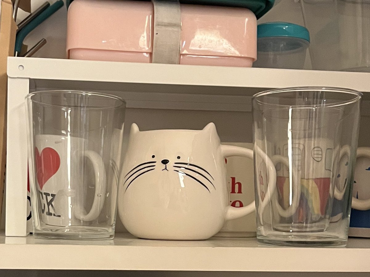 ToastyNihilist's tweet photo. why does my mug look like paul #TheTraitors https://t.co/SuNKxMDOaM