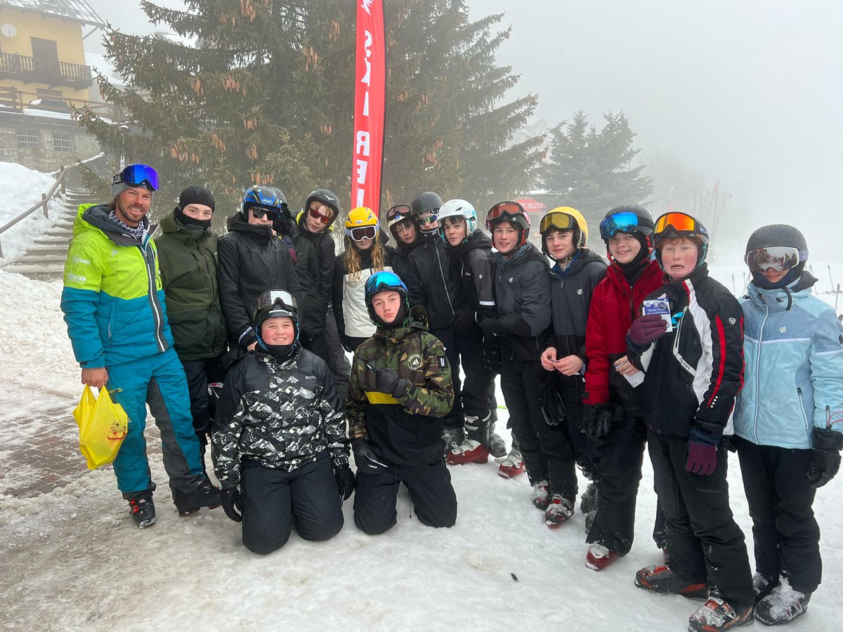 Linlithgow Academy tweet media