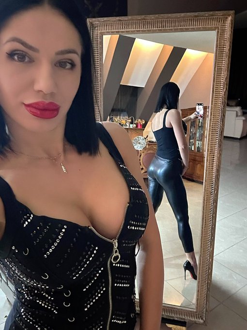 Available for online sessions for the next hours⏰  you&rsquo;ve never saw yourself able to have a woman as<a href="/tag/loser"class="tags"><span>#loser</span></a>