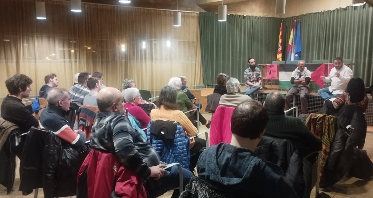 Esta tarde en el acto organizado por <a href="/IUUtebo/">IU Utebo</a> y la <a href="/Casapalestina_/">Casa Palestina de Aragón</a> para hablar sobre lo que ocurre en #Palestina. Viva Palestina libre!