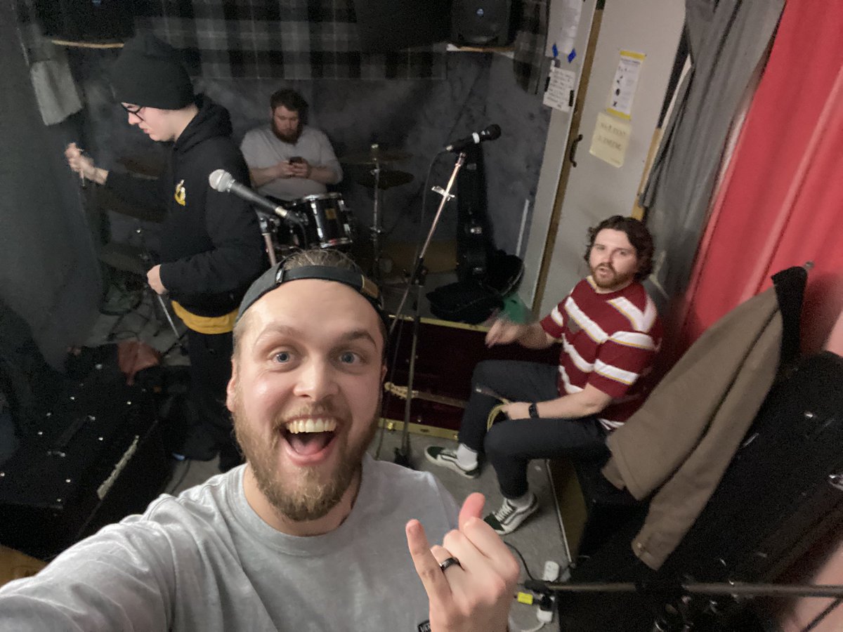 Working on some cool stuff to bring to our first set of the year 👀

Come have a beer and jam with us February 1st, just follow the link and join our guest list 🍻👇

seetickets.com/event/independ…