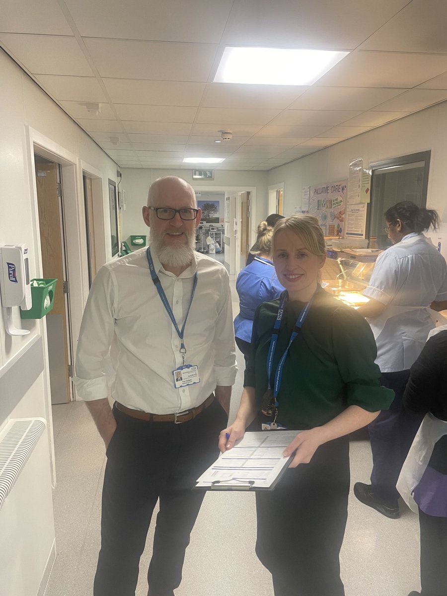 lorna_kerfoot's tweet photo. Sodexo and nursing teams working closely together on F14 Wythenshawe to ensure a great patient experience. #foodasmedicine ⁦@timholtam⁩ https://t.co/TFMx32HUqa