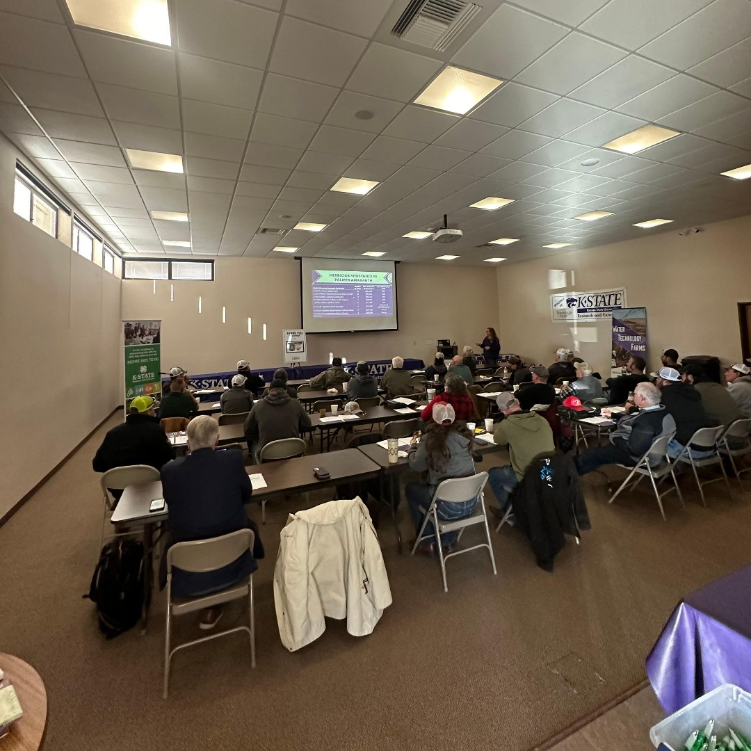 kscorn's tweet photo. It was a great day in Garden City hosting our western Kansas Corn and Soybean School! Thank you to everyone who came out and we are excited to round out the week tomorrow in Olathe. #kscorn #kssoy @kssoybean https://t.co/vjHf1aEWZL
