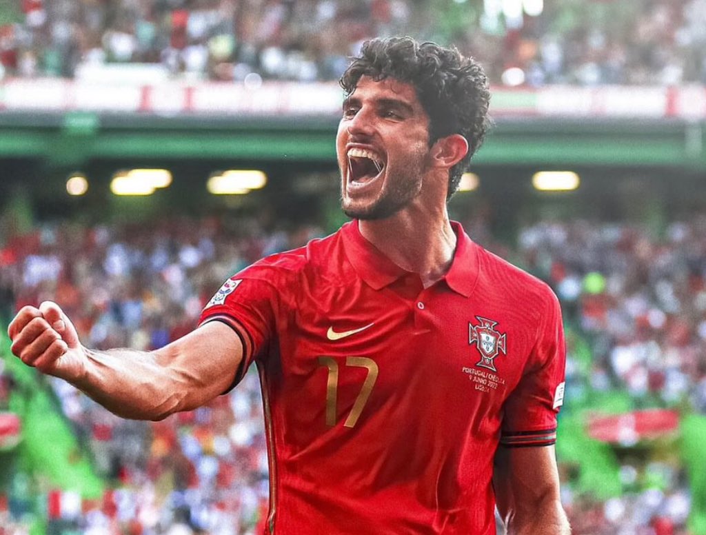 FabrizioRomano's tweet photo. 🚨🟡 Villarreal are closing in on deal to sign Gonçalo Guedes from Wolves.

Benfica have 100% decided to terminate loan deal, he’s free to join Villarreal.

Final details being sorted between clubs and then time for medical tests. https://t.co/Dg0HayYiwp
