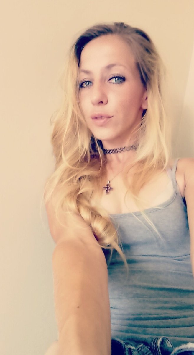 RT, wenn ich der Typ Frau bin, den du ficken willst😏