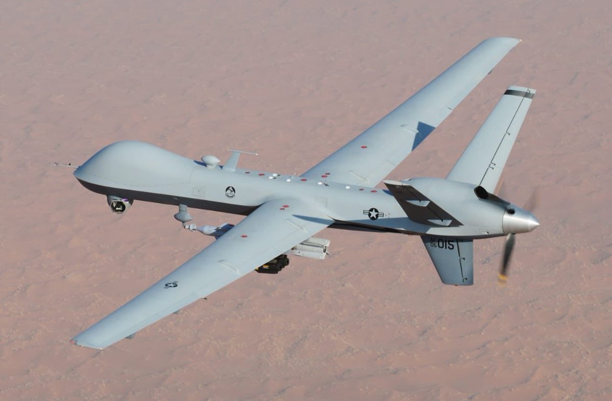 DrDemirdasEn's tweet photo. İran,  bir Amerikan MQ-9 Reaper sihasını Irak’ta düşürdü.

Kasım ayında da aynı tür bir siha Husilerce düşürülmüştü. https://t.co/LPkh3xHTVf