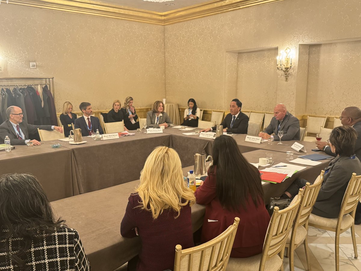 The @CABigCityMayors met at @usmayors to discuss our top priorities with Senior White House Advisor @TomPerez and @SecretaryPete. From homelessness and housing affordability to fixing our aging infrastructure, we’re grateful for the Administration’s support. #MayorsDC24