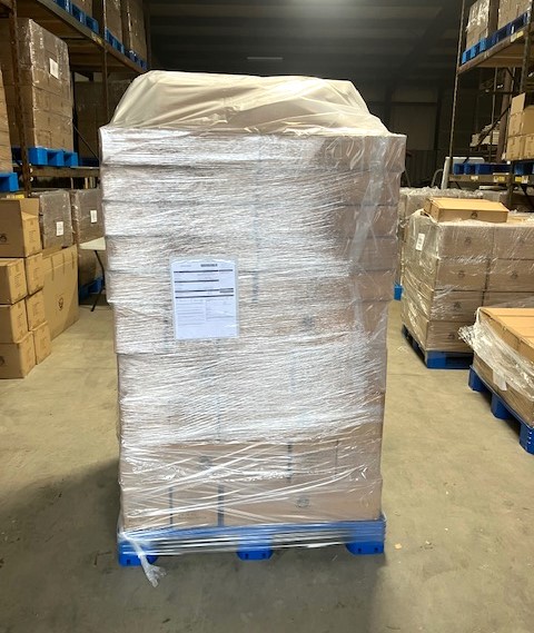 MrsBulldogFE's tweet photo. Thank you @EwingOutdoor for your orders that @bulldogfe shipped while I was helping take care of my Dad. @BradleyGarrison's pallet to AZ definitely is the tallest pallet we have ever shipped! https://t.co/8EutmGxCD2