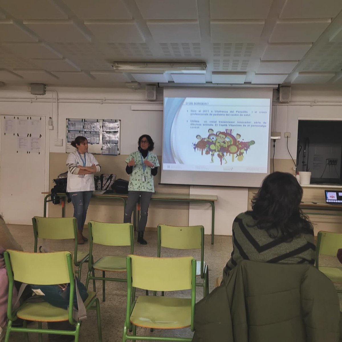 EscolaAfa's tweet photo. 🍏Avui s’ha dut a terme  la 1a sessió del clicle formatiu #INFADIMED a l’escola,  amb professional mèdic del CAP Sant Hipòlit.

Aquesta ha estat la 1a de les 3 sessions programades sobre l’alimentació saludable.

📢Us animem a participar a la pròxima sessió del dia 14 de març. https://t.co/Uz6IfmVjsV