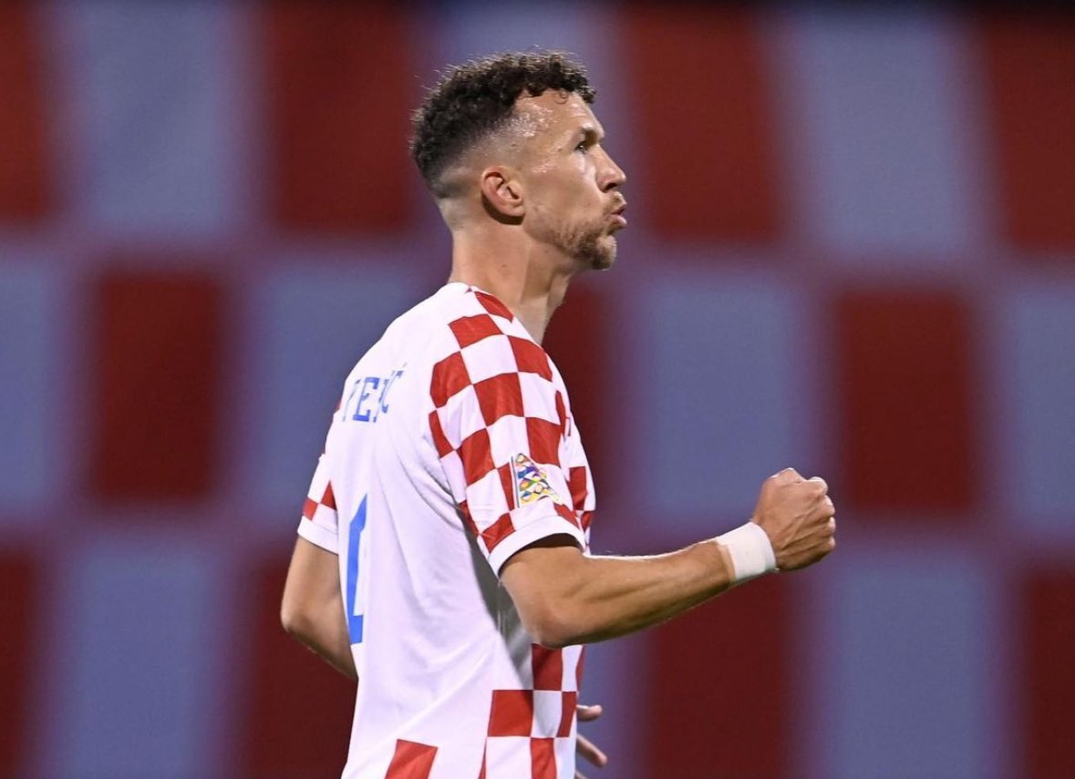 FabrizioRomano's tweet photo. 🚨🔴🔵 EXCLUSIVE: Ivan Perisić comeback to Hajduk Split is advancing well, now at the final stages! 

Perisić is keen on returning to make history at the club. 🇭🇷

Understand Tottenham are prepared to accept loan move until the end of the season. https://t.co/3p7wme0PaT