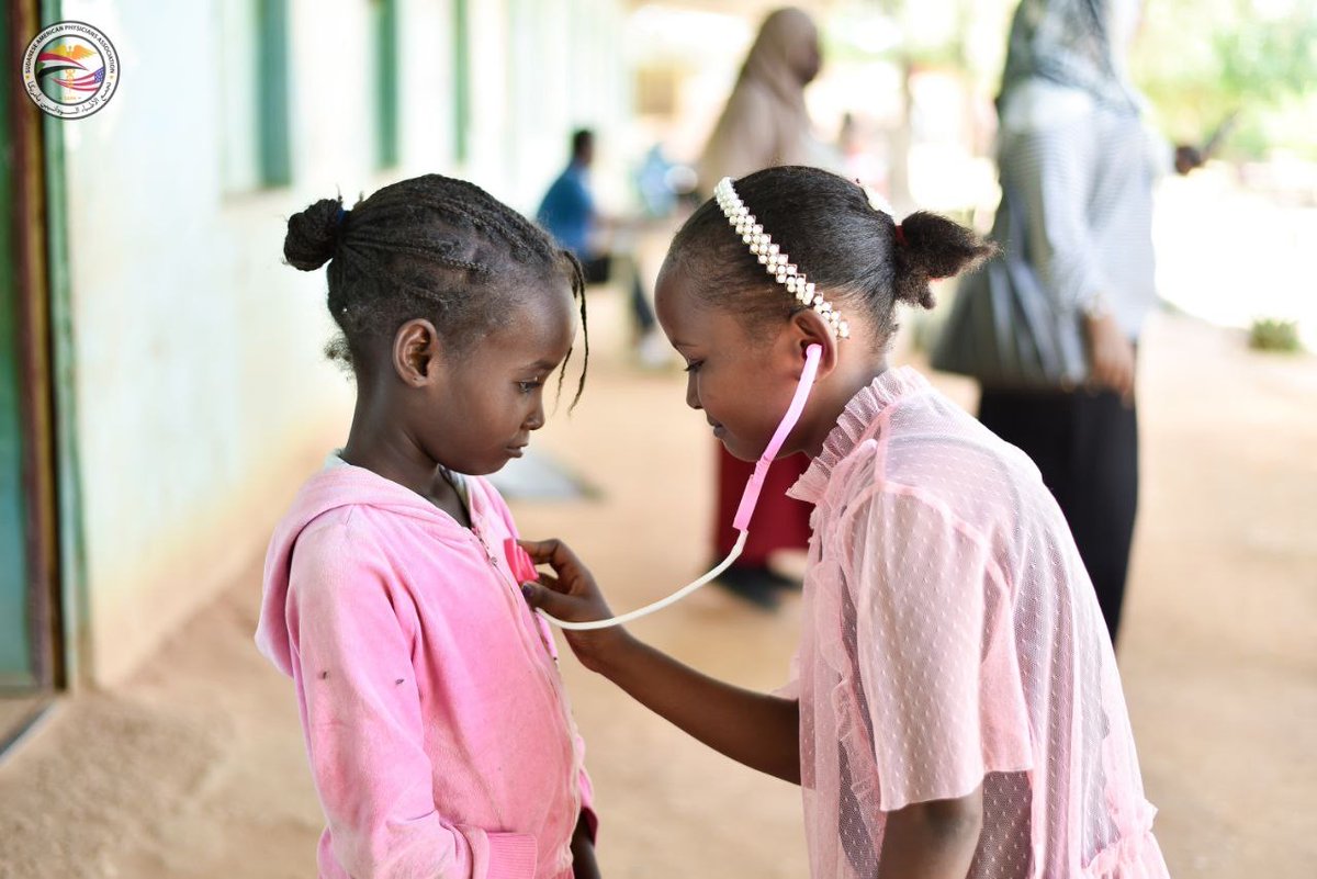 Picture of the day ❤️ taken at SAPA’s mobile clinic in Khartoum. SAPA INSPIRES! ✌🏽

#Futuredoctors #peacekeepers 
#hope #SAPAHopeForSudan