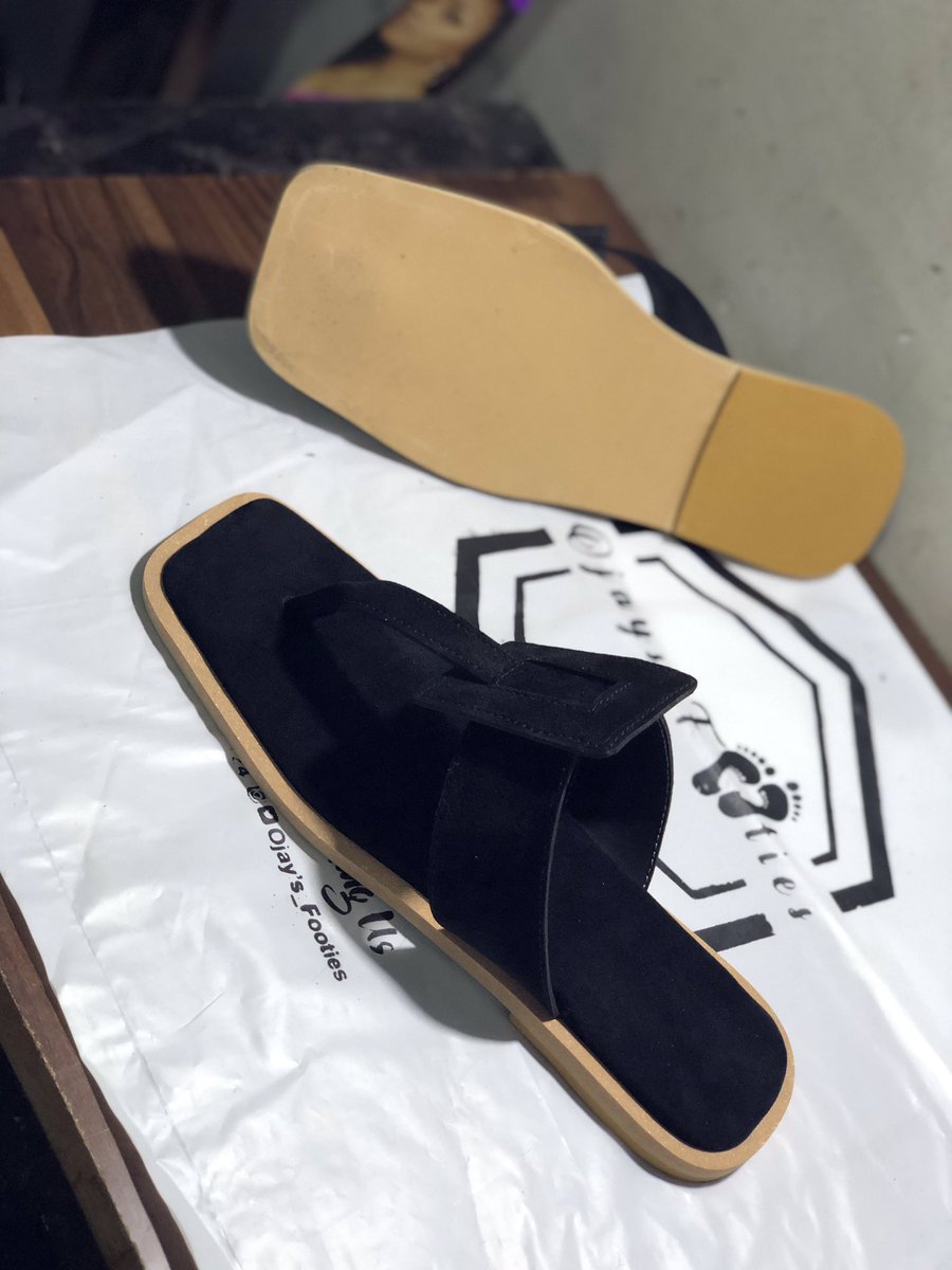 Sandson_Ojay's tweet photo. Crafted by Ojay’s_Footies Female footWear.
Available in Different Colours and Sizes.
Price :10,000
Payment Validate your order.
Production takes 7/10 working days.
#womenfashion #Fashionsdesigner #Portharcourtvendorshop #Coblers #Womenwithclass #portharcourtdesigner https://t.co/aGBptb4Rfn