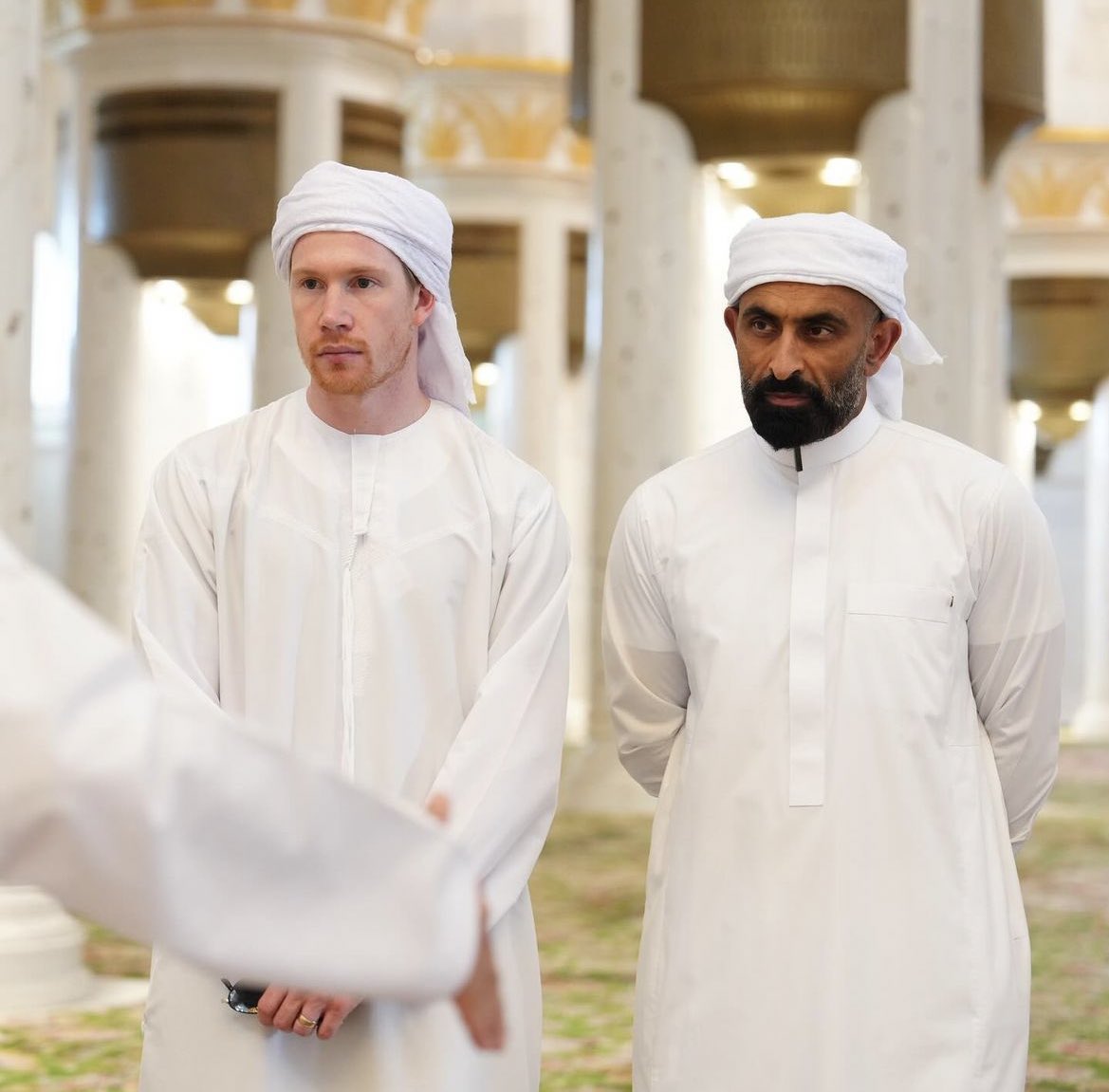 City Xtra on X: "Kevin De Bruyne visits the Sheikh Zayed Grand Mosque in Abu  Dhabi. 📸 IG: faz_hussain https://t.co/Zitk4B6L3Q" / X