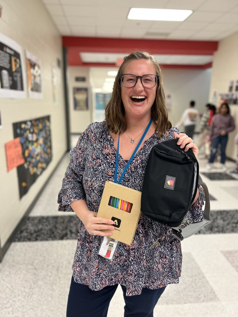 ✨ Nikki Jones tweet media