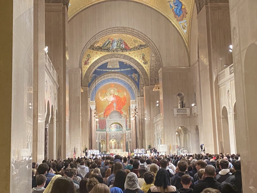 cnalive's tweet photo. It's standing room only at the Basilica of the National Shrine of the Immaculate Conception for the national prayer vigil! The upper church and lower church, along with side chapels, are filled with pro-lifers who will be at the March for Life tomorrow! #whywemarch #ewtnprolife https://t.co/lubx7U1xcX