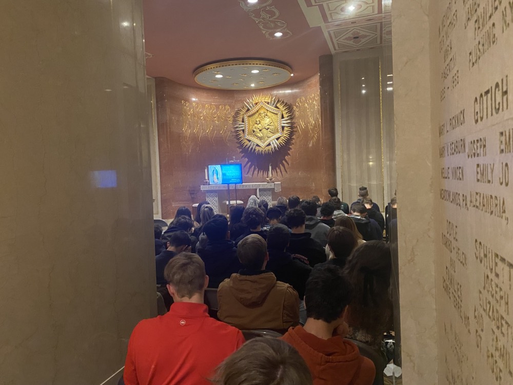 cnalive's tweet photo. It's standing room only at the Basilica of the National Shrine of the Immaculate Conception for the national prayer vigil! The upper church and lower church, along with side chapels, are filled with pro-lifers who will be at the March for Life tomorrow! #whywemarch #ewtnprolife https://t.co/lubx7U1xcX