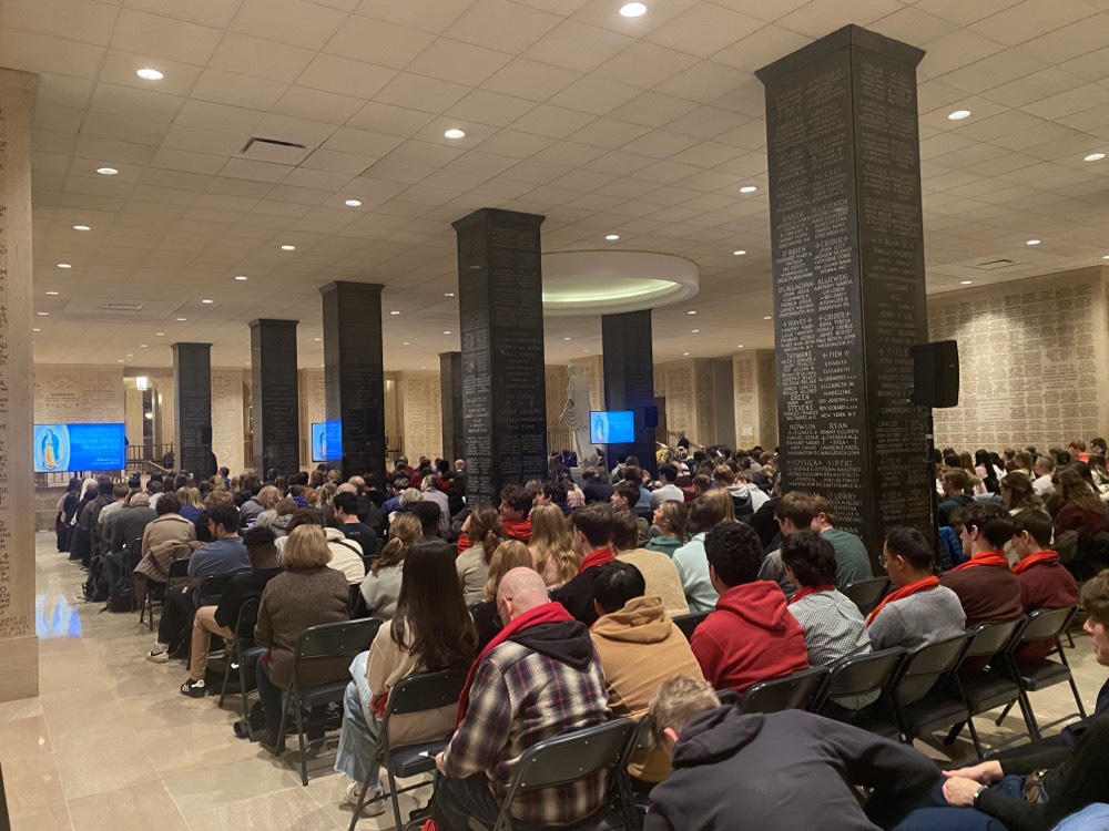 cnalive's tweet photo. It's standing room only at the Basilica of the National Shrine of the Immaculate Conception for the national prayer vigil! The upper church and lower church, along with side chapels, are filled with pro-lifers who will be at the March for Life tomorrow! #whywemarch #ewtnprolife https://t.co/lubx7U1xcX