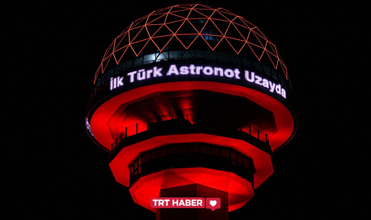 trthaber's tweet photo. "İstikbal Göklerdedir"
"İlk Türk Astronot Uzayda"

🇹🇷 Başkentin simgelerinden Atakule kırmızı-beyaz renklerle ışıklandırıldı. #GururDuyTürkiye 🇹🇷

https://t.co/6MZdhfjxf1 https://t.co/6FE7F5F2Rf