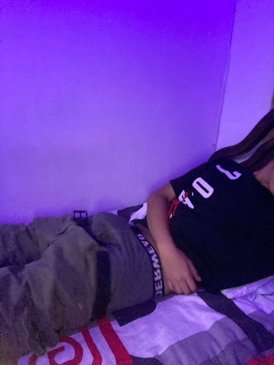 EmmanuelMrl's tweet photo. Que cama tan sola😋, quieres ver más? #medellin https://t.co/cmEsU80NPh