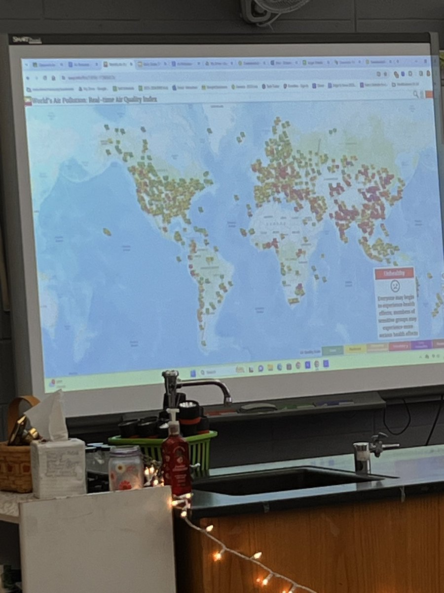 klemerich's tweet photo. 8th graders in Ms. Divanno and Ms. Risitano’s class look at real-time air quality across the globe but before they realize that that’s what they are looking at, they slowly reveal info, having students notice and wonder. Great work! #MetuchenSTEM @MSD_Caputo @E_M_S_Principal https://t.co/OsHwHpQUCe