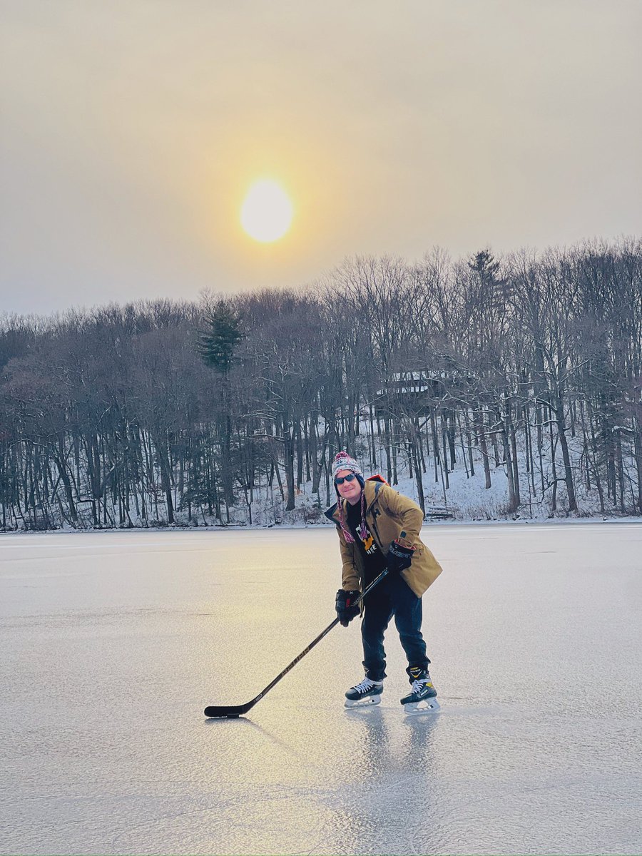 benn921's tweet photo. Felt so good to get out on the frozen pond again! #boysofwinter #pondhockey #ct https://t.co/qJSjAfsZzE