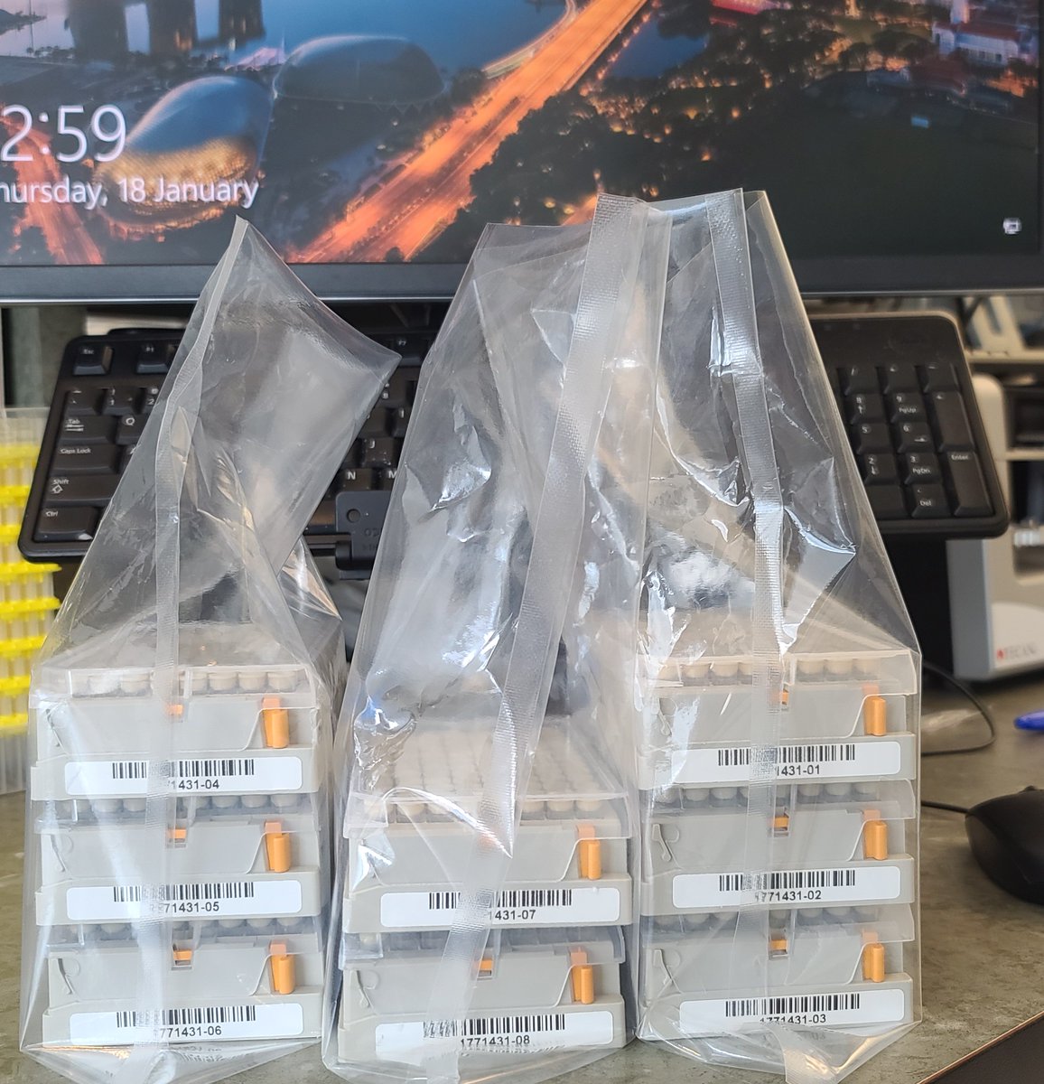 mattschap's tweet photo. 16 CACHE #2 participants advanced to Round 2: hit expansion.  The biophysics team @thesgconline just received their 617 selected analogs. Screening is about to begin against the SARS-CoV-2 helicase NSP13! https://t.co/nLFiHF0gT6 #compchem https://t.co/uXtYvNJnnA