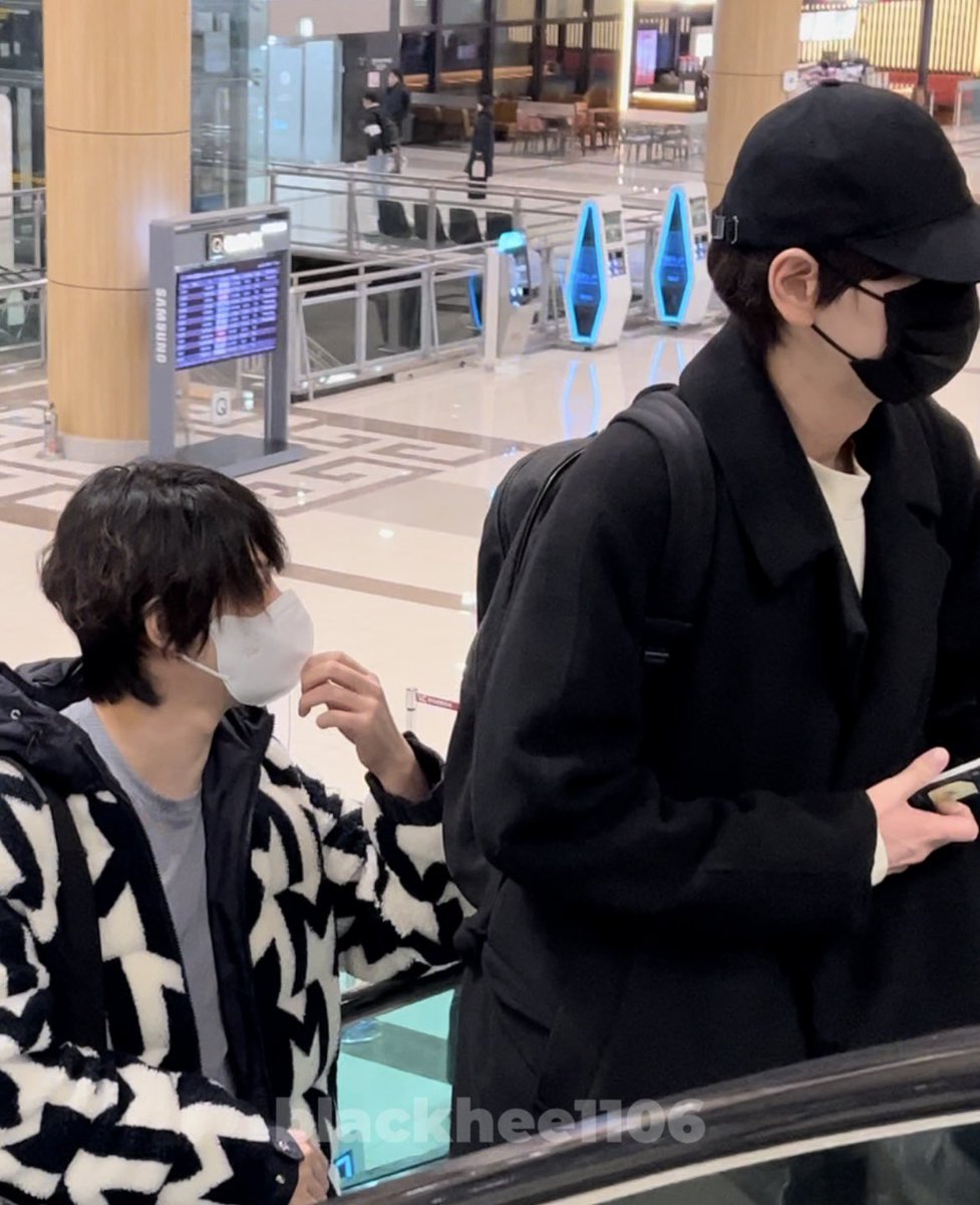 blackhee1106's tweet photo. 240119 #희철 #규현 #heechul #kyuhyun

희철규현 투샷 이거 귀하네요 https://t.co/yVTkHDrgF9