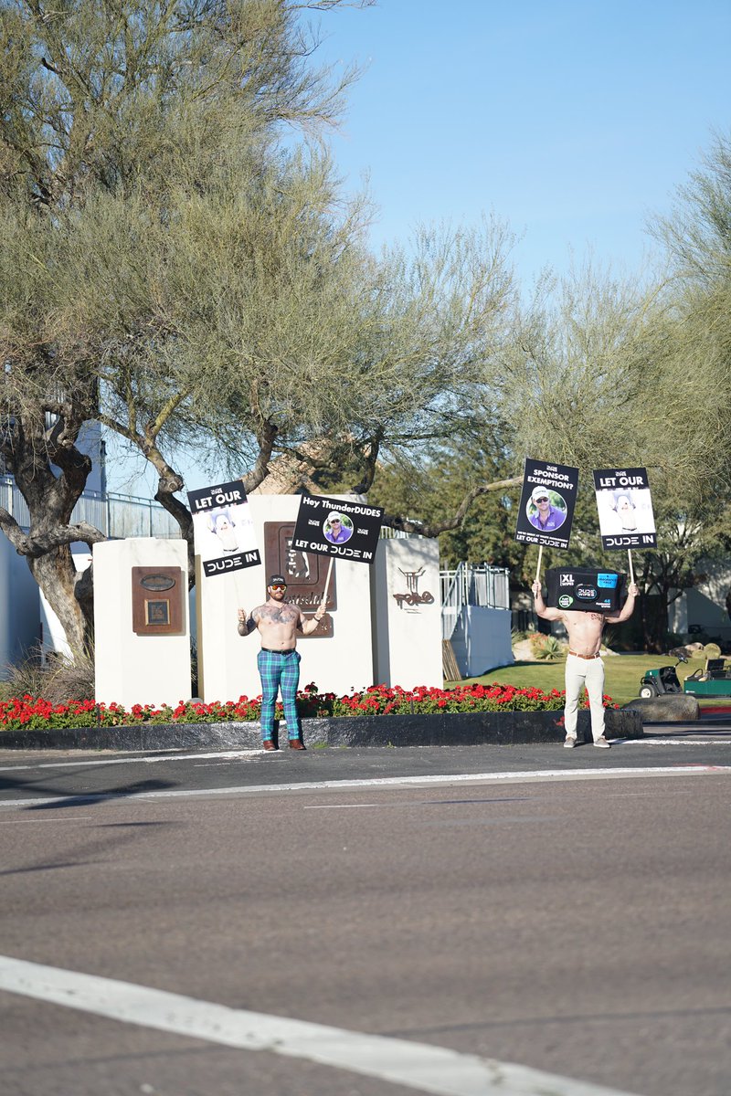tempebarstool's tweet photo. Let Harry Higgs play in the Waste Management Open!!! @DUDEwipes https://t.co/yyZgzFzOOf