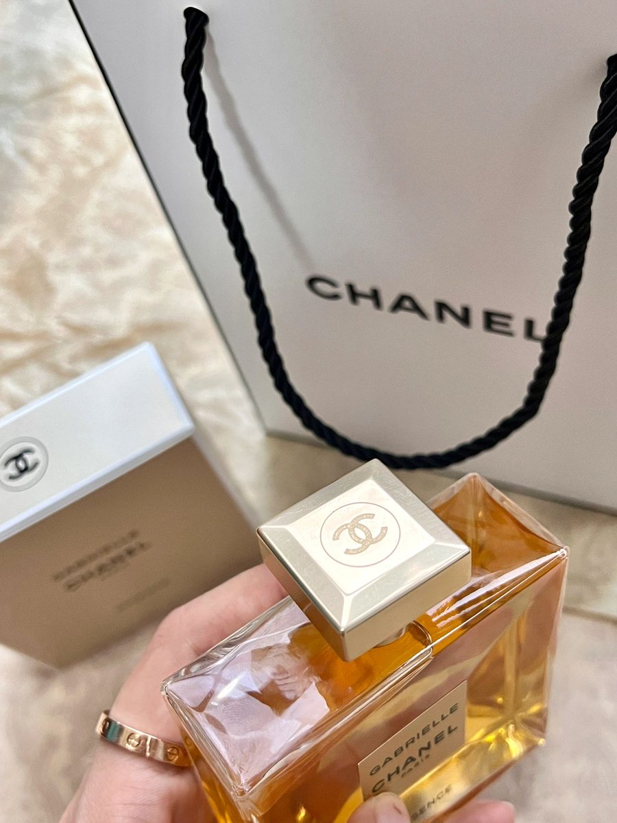 Juliska961's tweet photo. The potion of enchantment🧡 https://t.co/04OmGWgFmQ