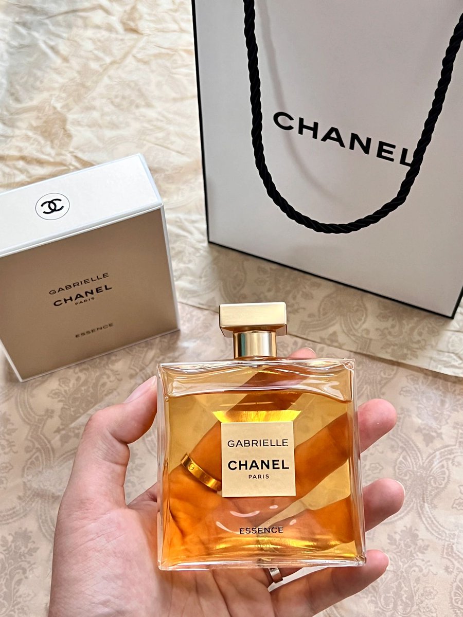 Juliska961's tweet photo. The potion of enchantment🧡 https://t.co/04OmGWgFmQ