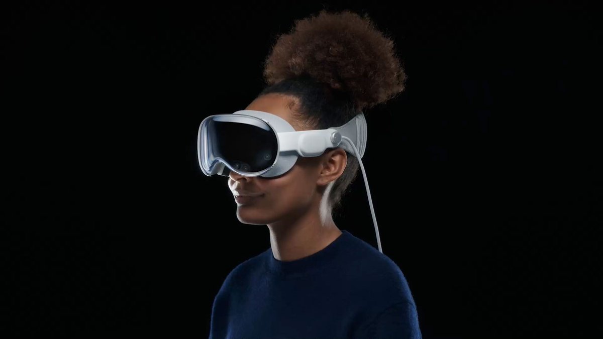 MACINASNAP's tweet photo. Pre-Ordering Apple Vision Pro tomorrow? What You Need to Know 
https://t.co/jWiHghaDU4 #apple #visionpro https://t.co/7HAsQ5V4wy