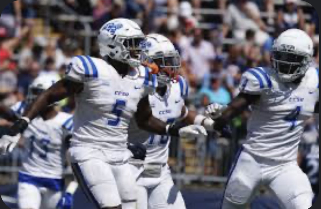 JacobJakeStato1's tweet photo. After a great Conversation with @RonDiGravio I’m Blessed to say I’ve received an Offer to Central Connecticut! @coachbanks9 @breakoutathlete @LoomisFootball https://t.co/BDpt1Xb6be