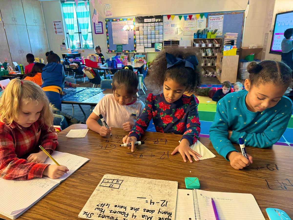 These girlies are working hard on using the number line strategy to solve this word problem in our small group. @HumbleISD_FCE @HumbleISD @HumbleElemMath #cardinalpride